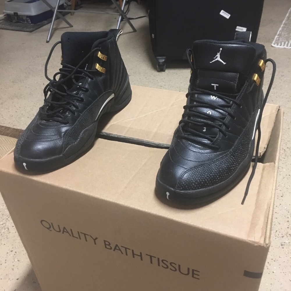 Air Jordan 12 master size 11 supreme yeezy Bape